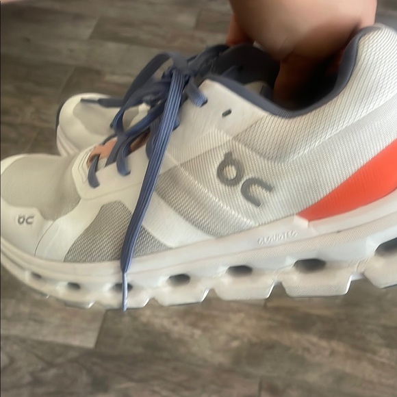 On CloudWomen shoes - White and periwinkles - Picture 5 of 9